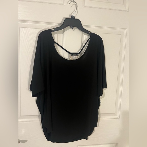 Venus black blouse with silver sequence in the  back . - Picture 1 of 3